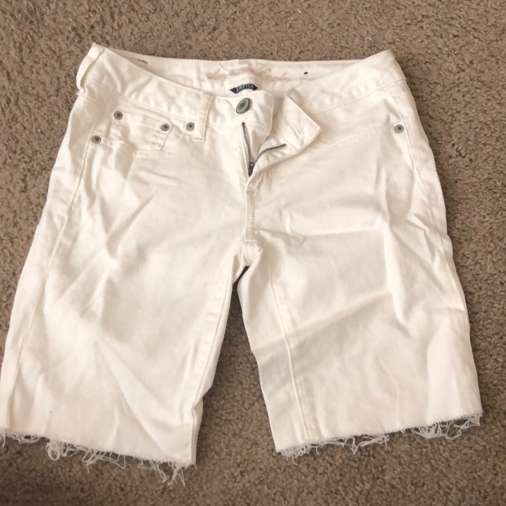 American Eagle White Bermuda Shorts